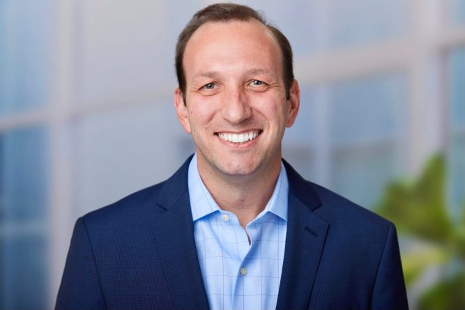 Jeremy Headshot 2021